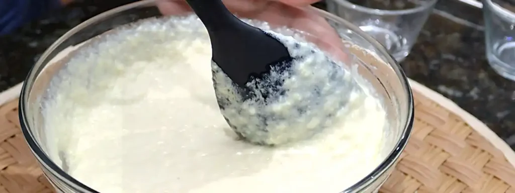 Mezcla de elote con mantequilla y azúcar incorporadas